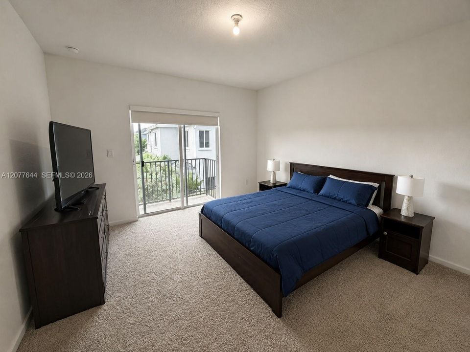 For Rent: $2,850 (3 beds, 2 baths, 1628 Square Feet)