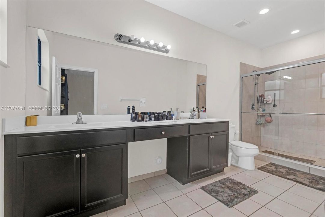 For Sale: $417,999 (3 beds, 2 baths, 1740 Square Feet)