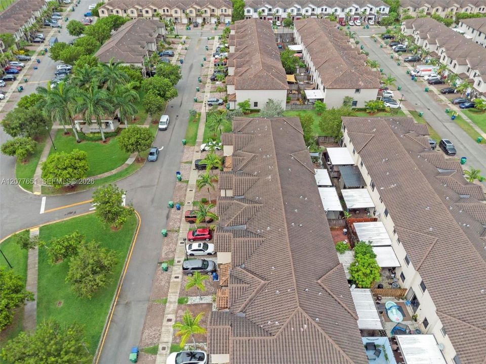 For Sale: $417,999 (3 beds, 2 baths, 1740 Square Feet)