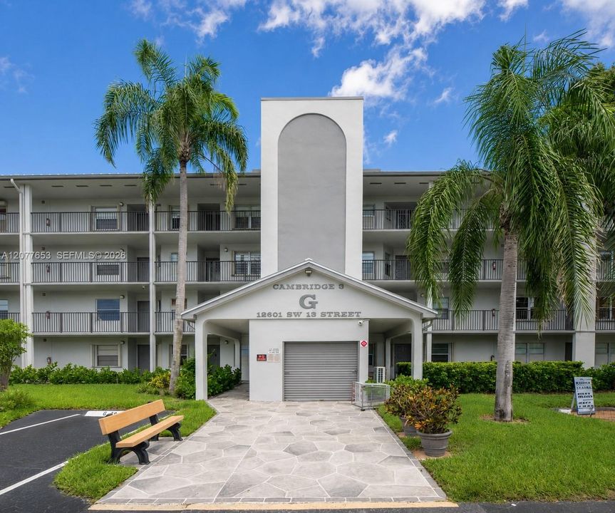 En Venta: $270,000 (2 camas, 2 baños, 1428 Pies cuadrados)