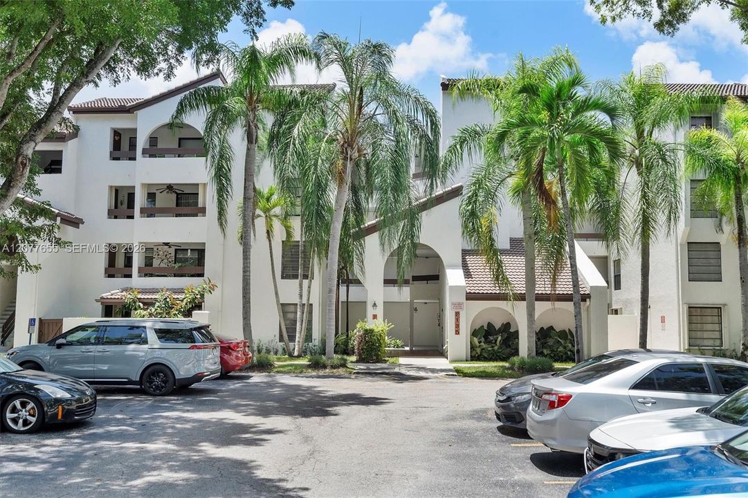 En Venta: $330,000 (2 camas, 2 baños, 1200 Pies cuadrados)