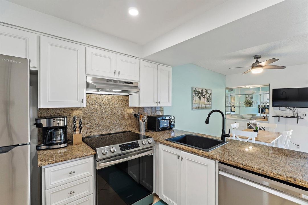 A407 kitchen