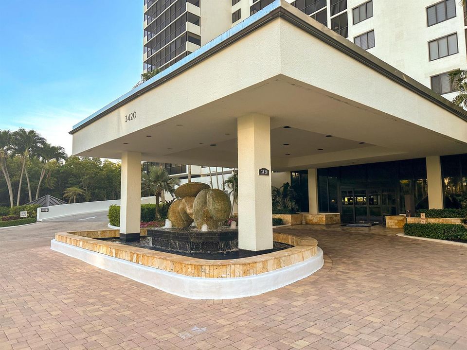 4. Coronado - Building (4)