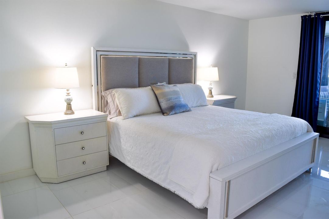 10. Apartment - Master Bedroom (1)