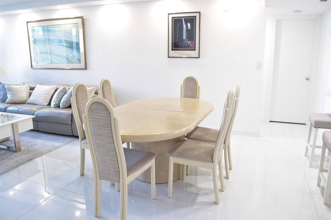 4. Apartment - Sala & Dining