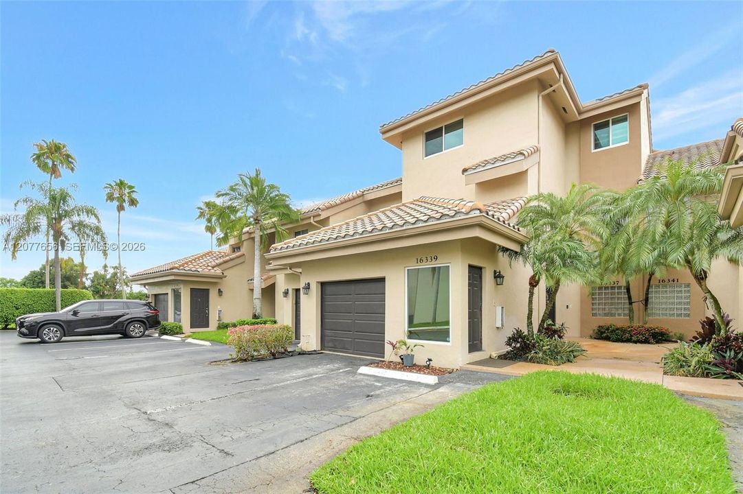For Sale: $699,900 (4 beds, 3 baths, 2181 Square Feet)