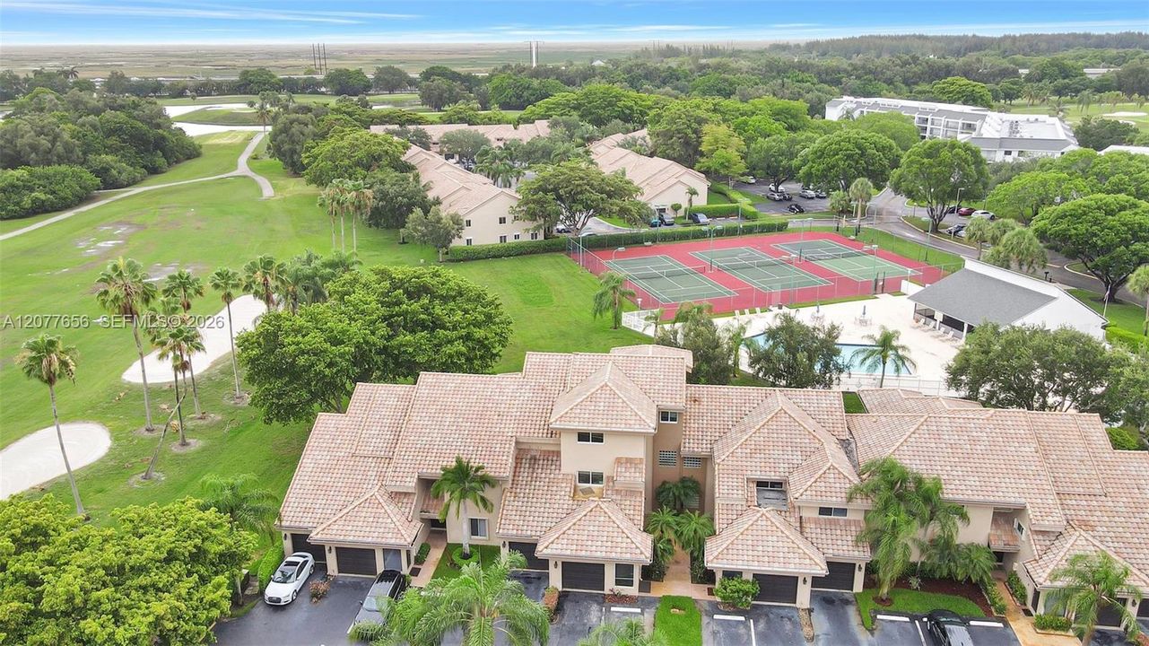 For Sale: $699,900 (4 beds, 3 baths, 2181 Square Feet)