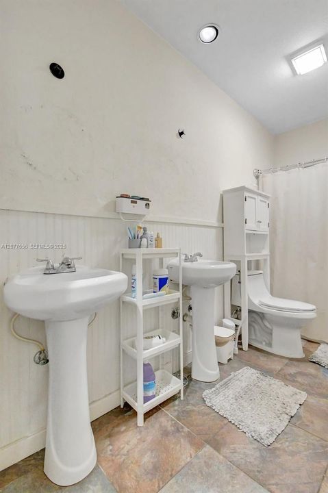 For Sale: $699,900 (4 beds, 3 baths, 2181 Square Feet)