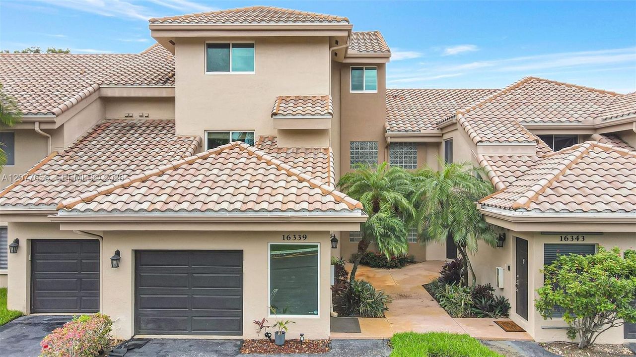 For Sale: $699,900 (4 beds, 3 baths, 2181 Square Feet)