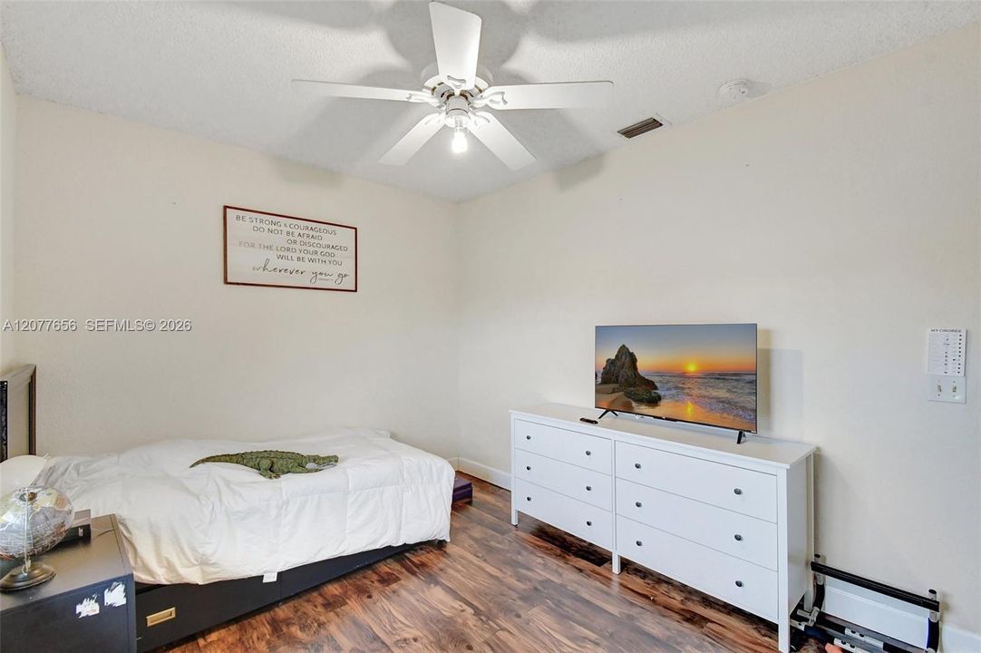 For Sale: $699,900 (4 beds, 3 baths, 2181 Square Feet)