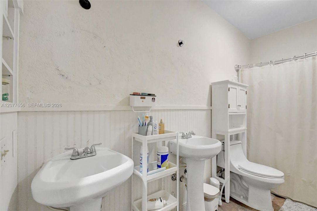 For Sale: $699,900 (4 beds, 3 baths, 2181 Square Feet)