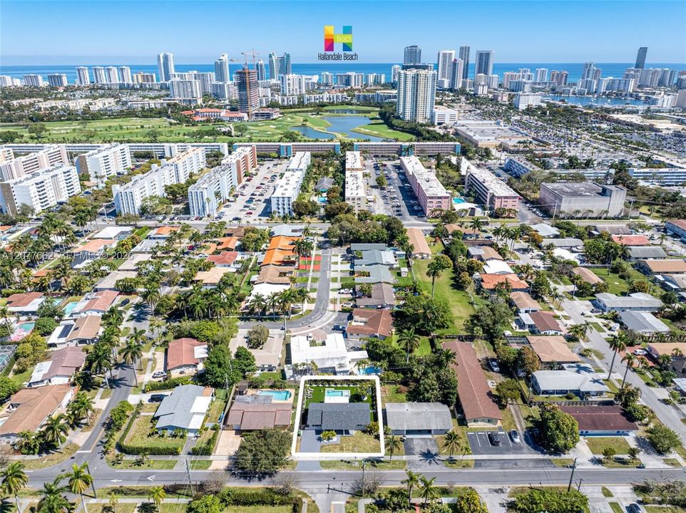 На продажу: $799,000 (3 спален, 2 ванн, 1456 Квадратных фут)