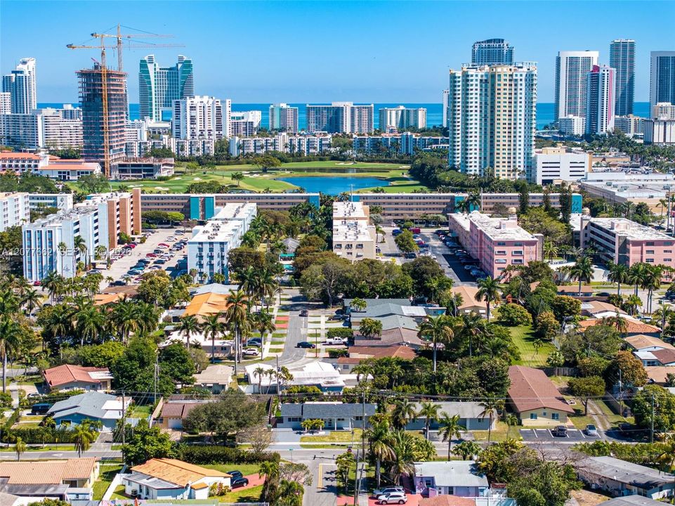 На продажу: $799,000 (3 спален, 2 ванн, 1456 Квадратных фут)