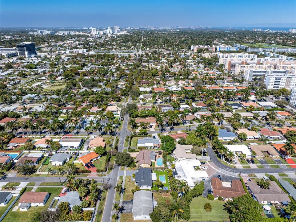 На продажу: $799,000 (3 спален, 2 ванн, 1456 Квадратных фут)
