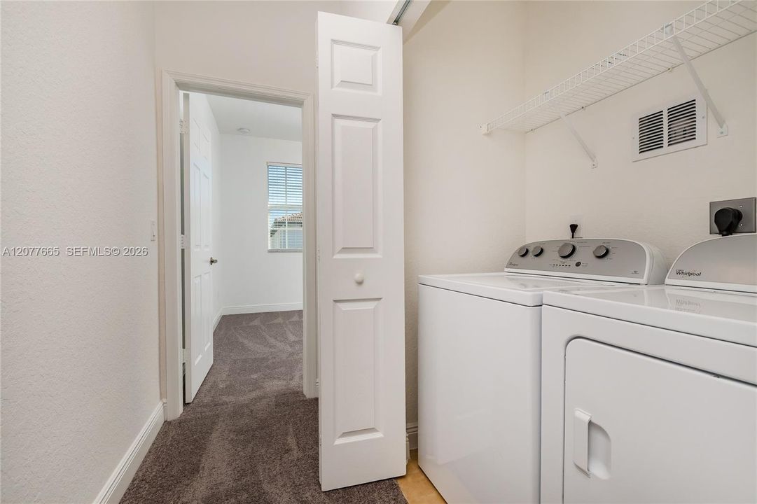 For Rent: $3,500 (3 beds, 3 baths, 1919 Square Feet)