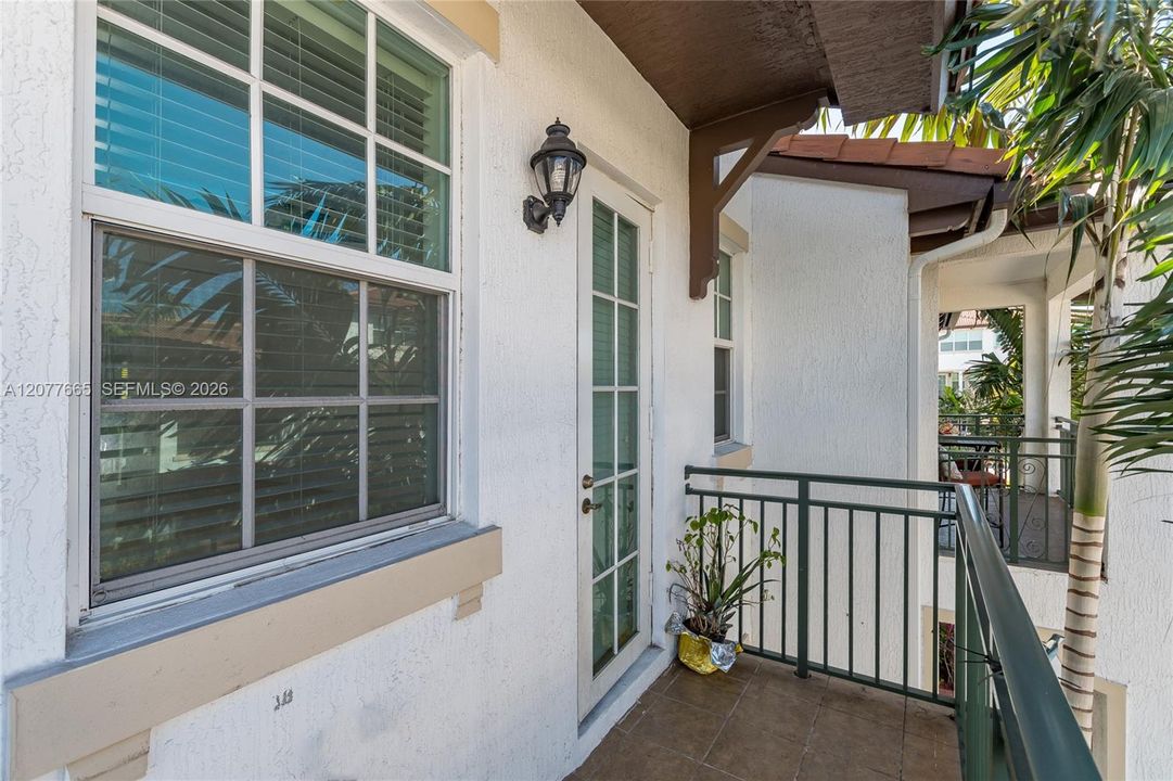 For Rent: $3,500 (3 beds, 3 baths, 1919 Square Feet)