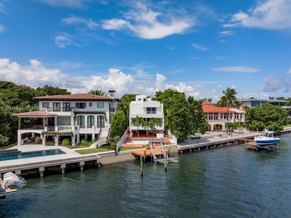 For Sale: $7,100,000 (5 beds, 4 baths, 4088 Square Feet)