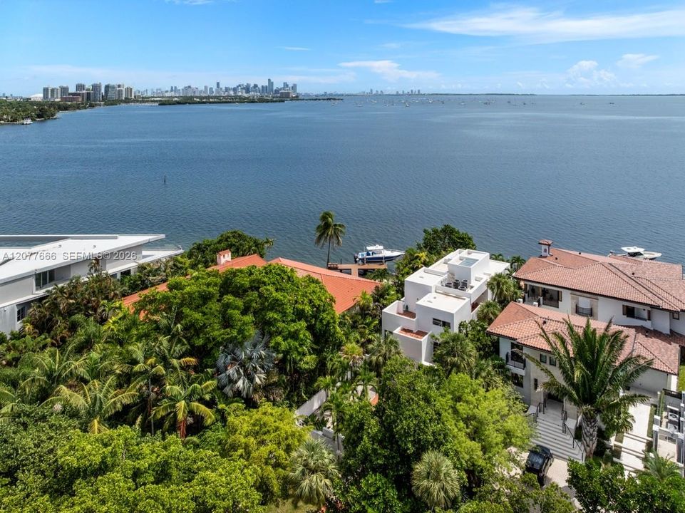 For Sale: $7,100,000 (5 beds, 4 baths, 4088 Square Feet)