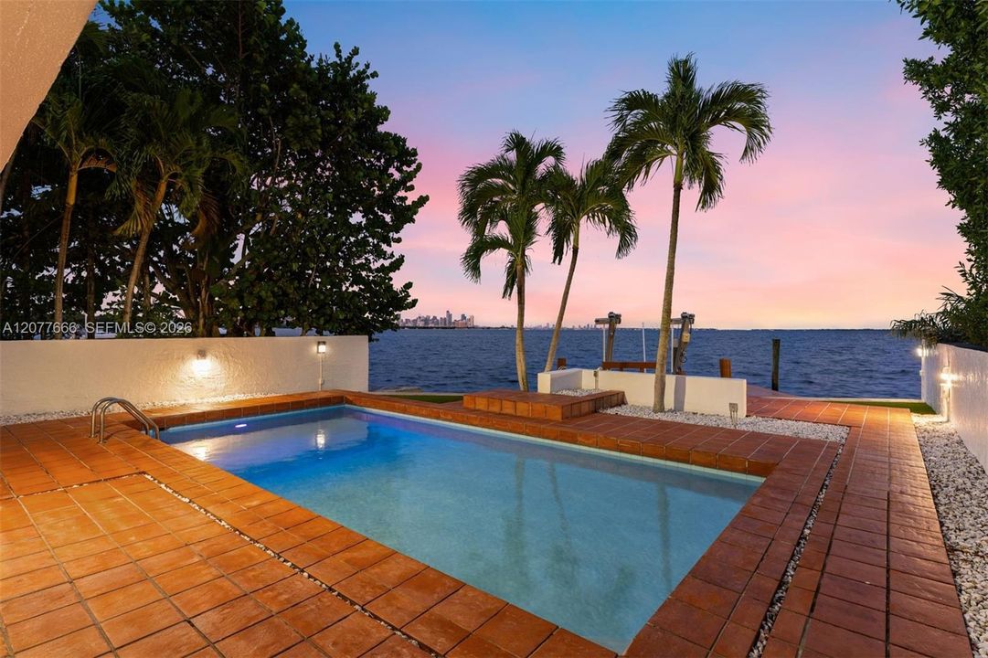 For Sale: $7,100,000 (5 beds, 4 baths, 4088 Square Feet)