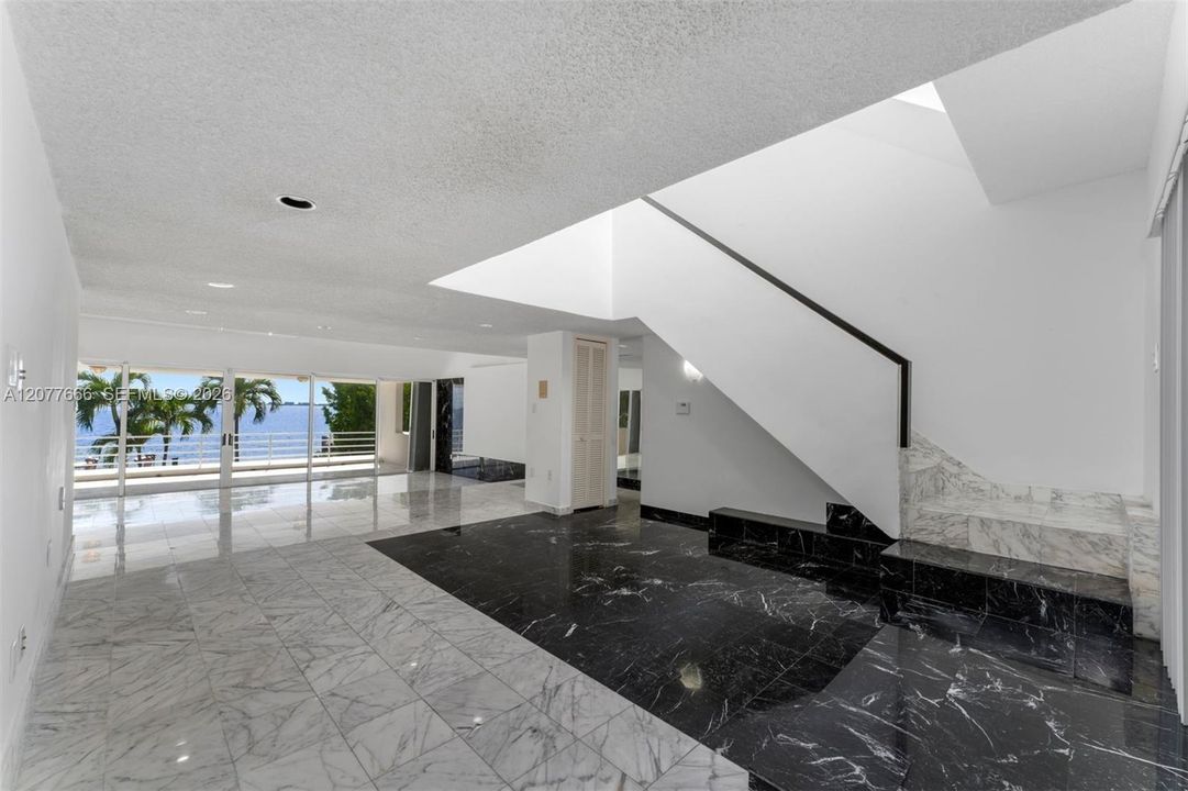 For Sale: $7,100,000 (5 beds, 4 baths, 4088 Square Feet)