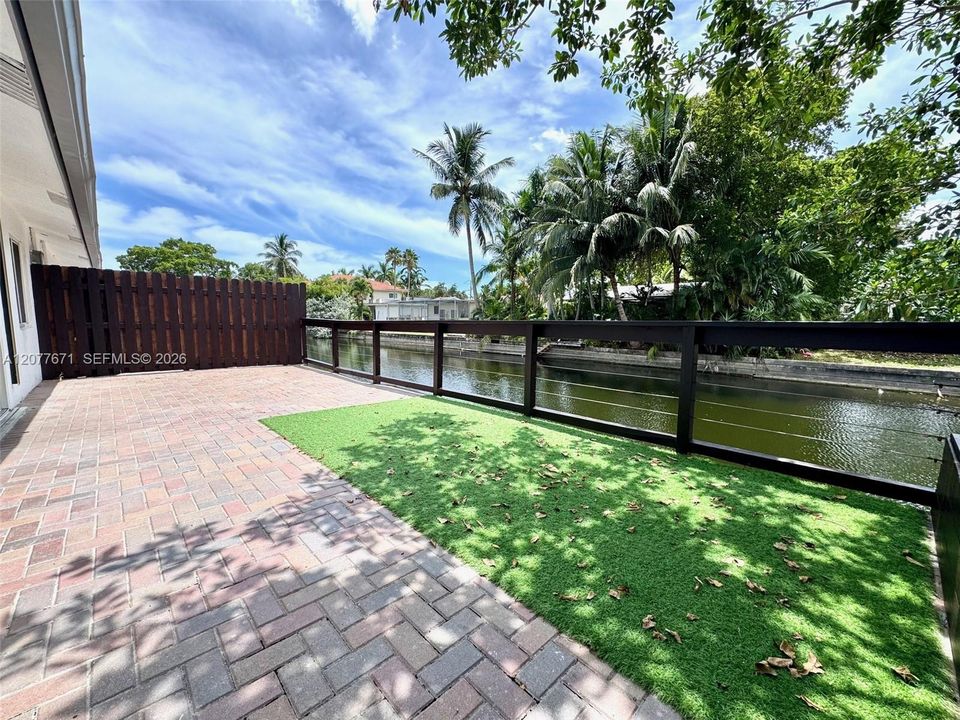 For Rent: $3,500 (3 beds, 2 baths, 1700 Square Feet)