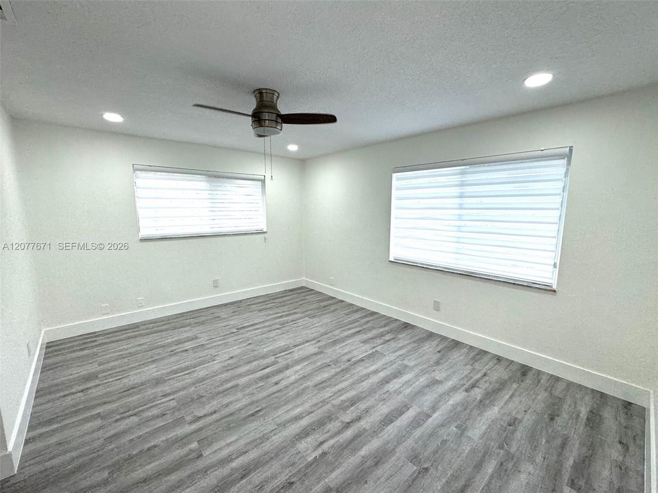 For Rent: $3,500 (3 beds, 2 baths, 1700 Square Feet)