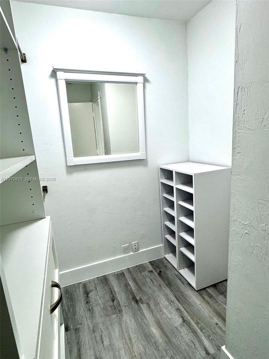 For Rent: $3,500 (3 beds, 2 baths, 1700 Square Feet)