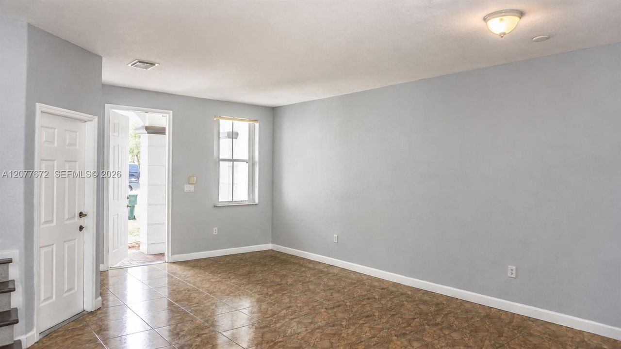 For Sale: $560,000 (3 beds, 2 baths, 1520 Square Feet)