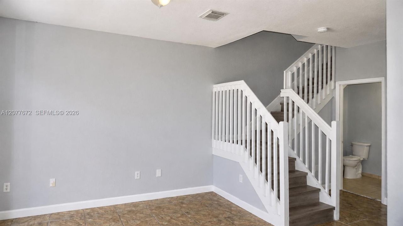 For Sale: $560,000 (3 beds, 2 baths, 1520 Square Feet)