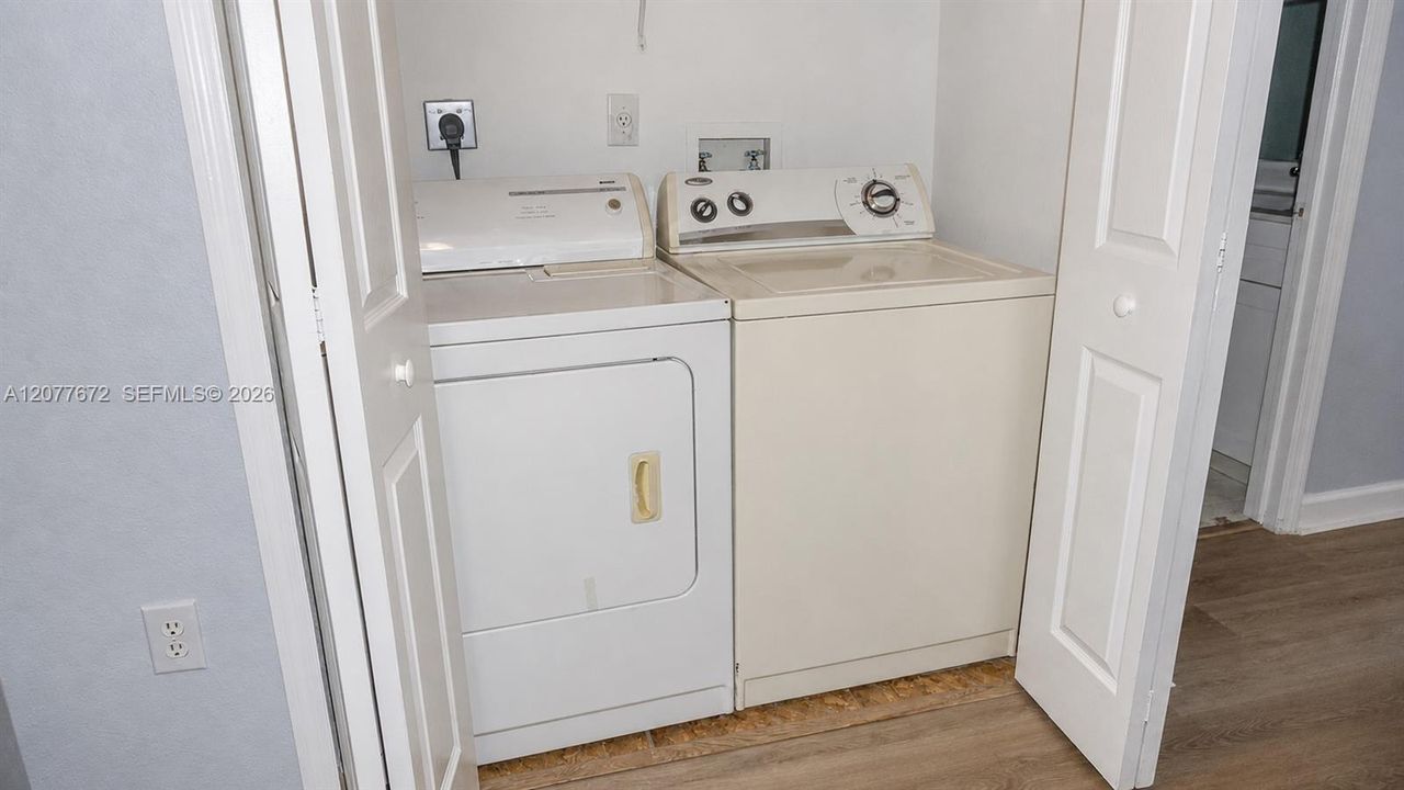 For Sale: $560,000 (3 beds, 2 baths, 1520 Square Feet)