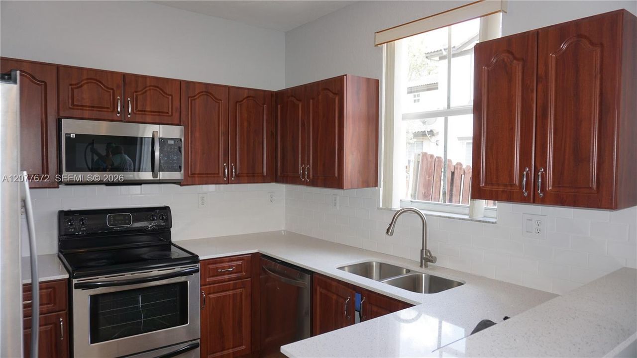 For Sale: $560,000 (3 beds, 2 baths, 1520 Square Feet)