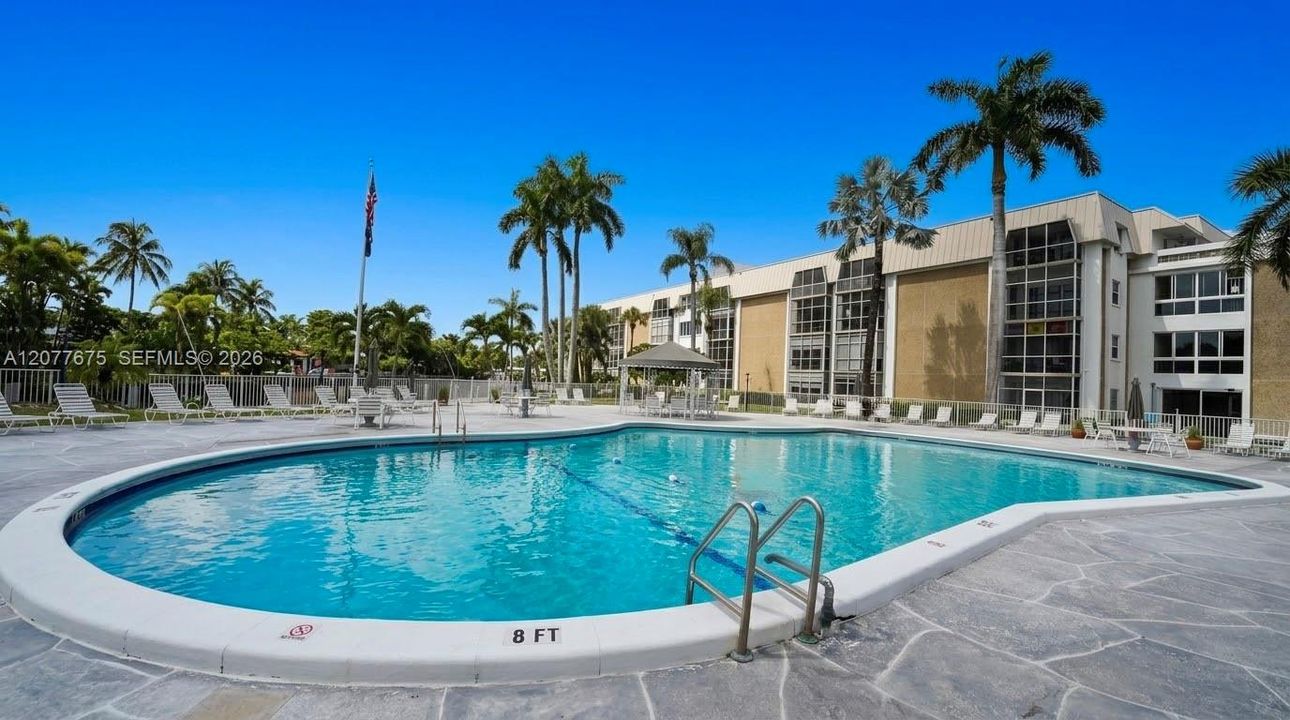 En Venta: $349,000 (2 camas, 2 baños, 1200 Pies cuadrados)