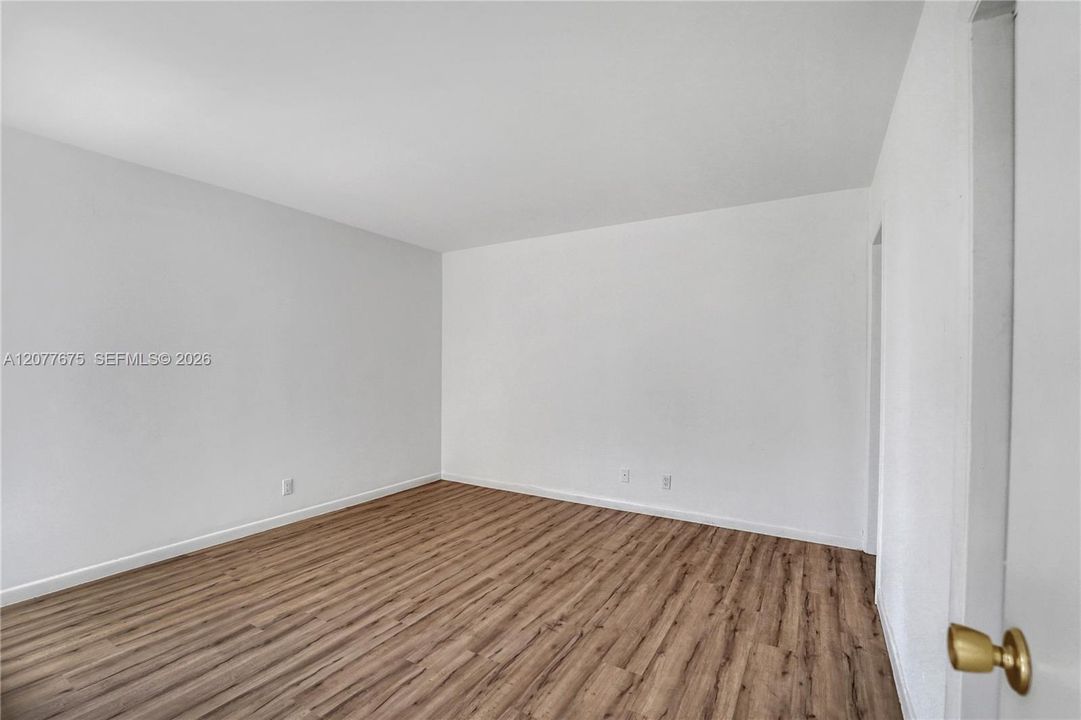 En Venta: $349,000 (2 camas, 2 baños, 1200 Pies cuadrados)