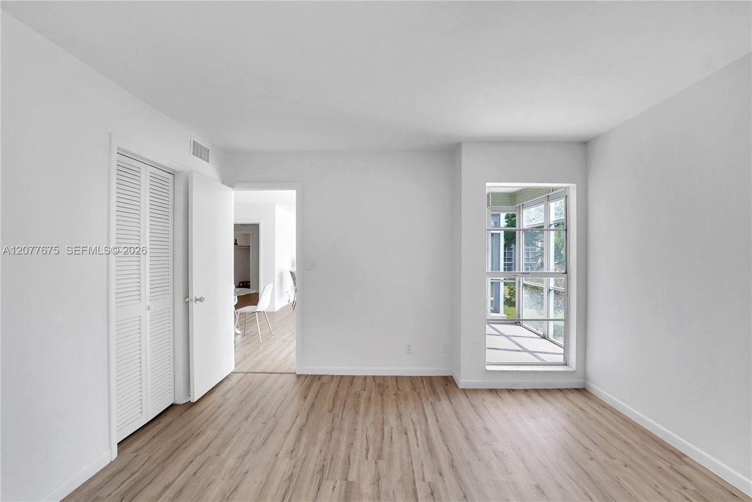 En Venta: $349,000 (2 camas, 2 baños, 1200 Pies cuadrados)