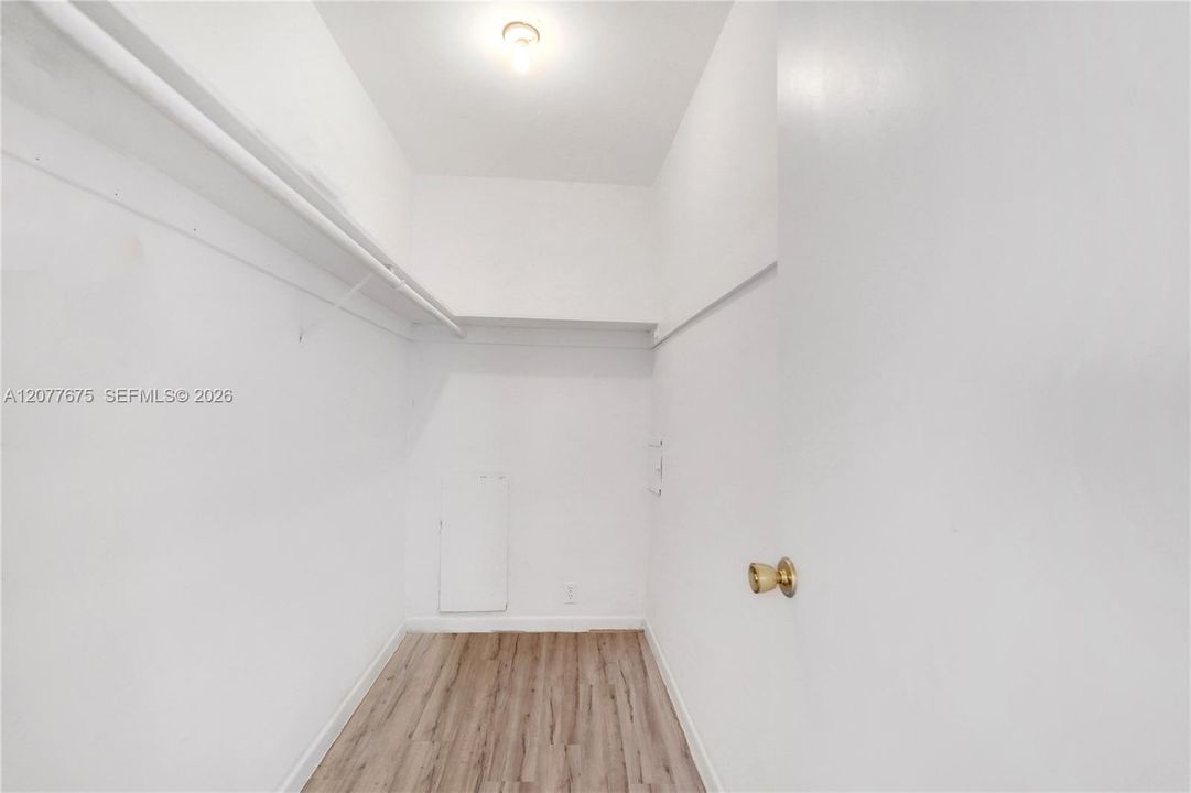 En Venta: $349,000 (2 camas, 2 baños, 1200 Pies cuadrados)