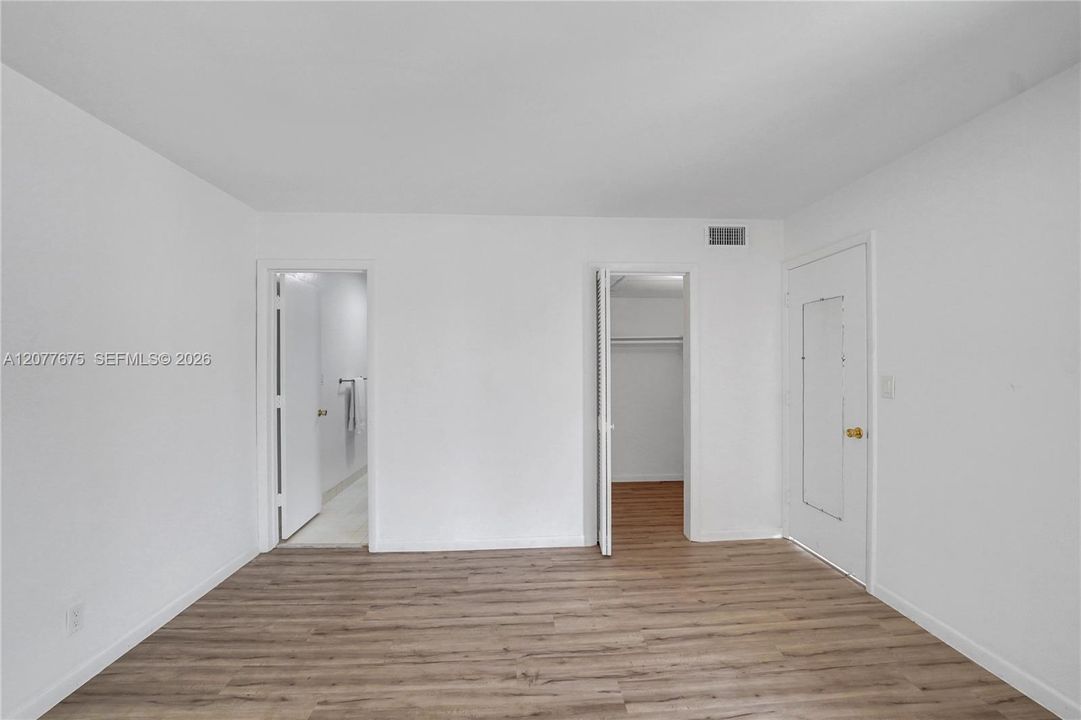 En Venta: $349,000 (2 camas, 2 baños, 1200 Pies cuadrados)