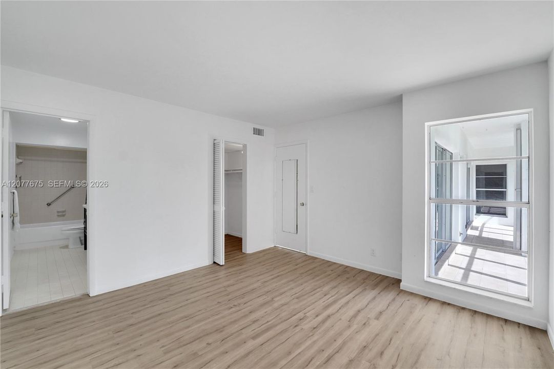 En Venta: $349,000 (2 camas, 2 baños, 1200 Pies cuadrados)