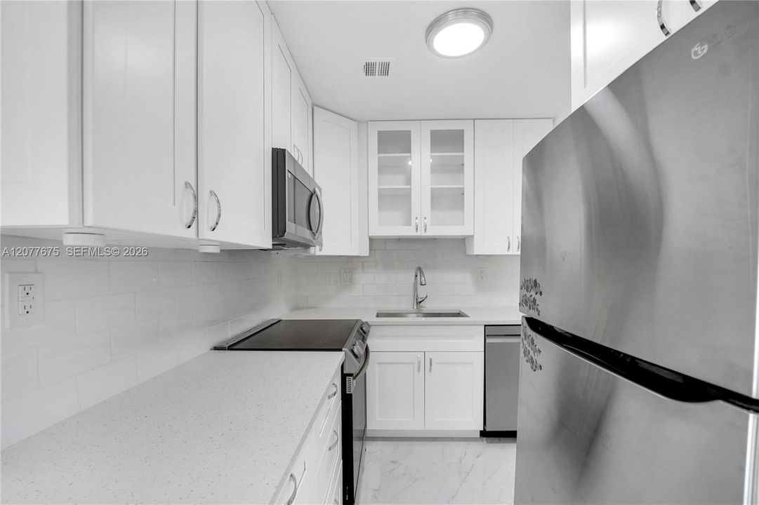 En Venta: $349,000 (2 camas, 2 baños, 1200 Pies cuadrados)