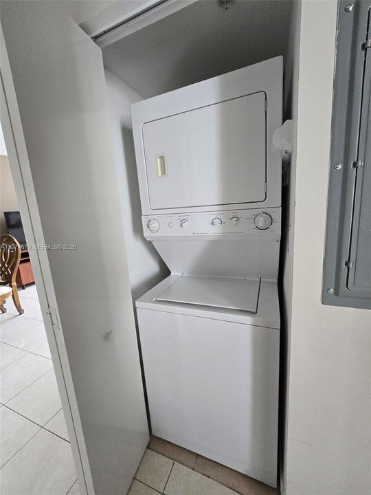 For Sale: $620,000 (2 beds, 2 baths, 1145 Square Feet)