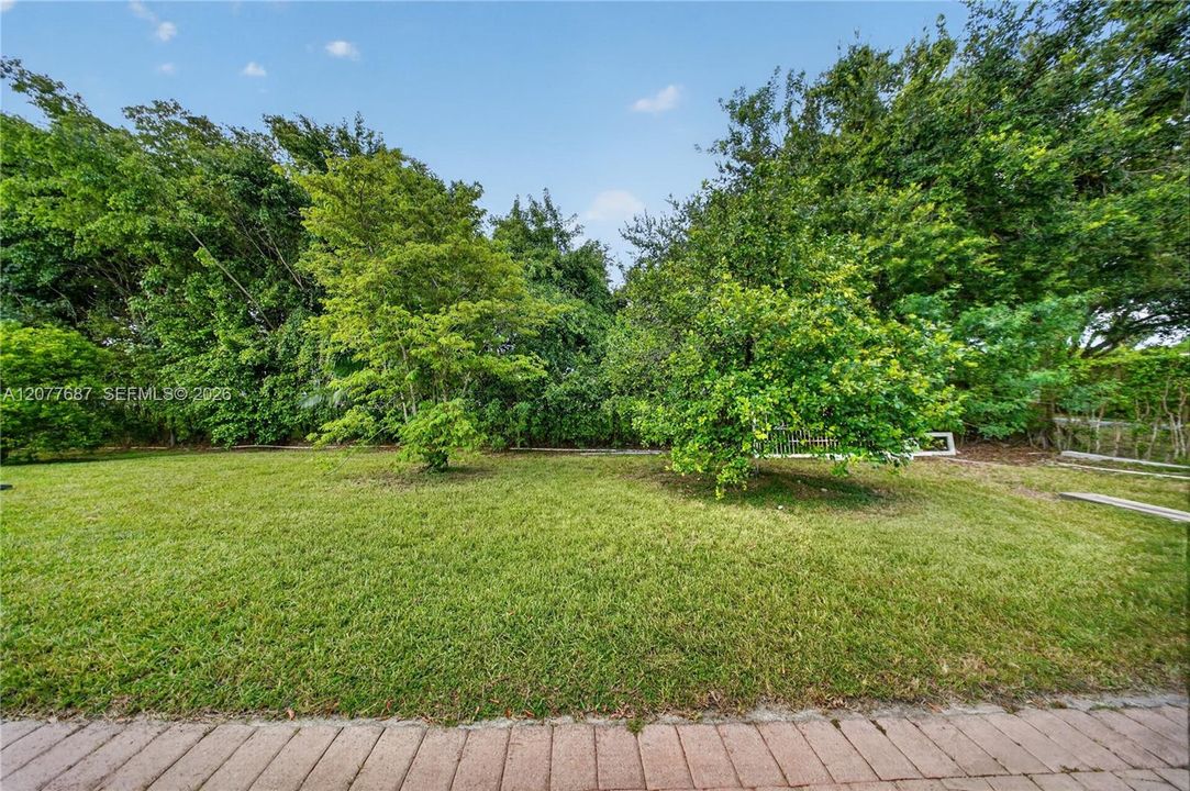 For Sale: $2,150,000 (5 beds, 5 baths, 3301 Square Feet)
