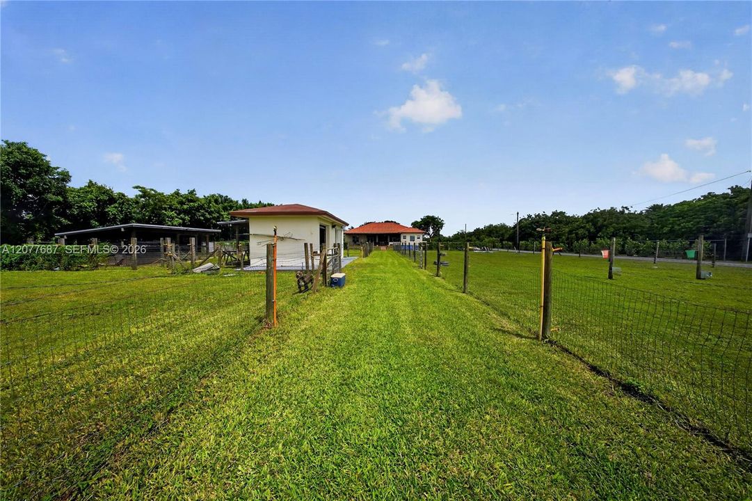 For Sale: $2,150,000 (5 beds, 5 baths, 3301 Square Feet)