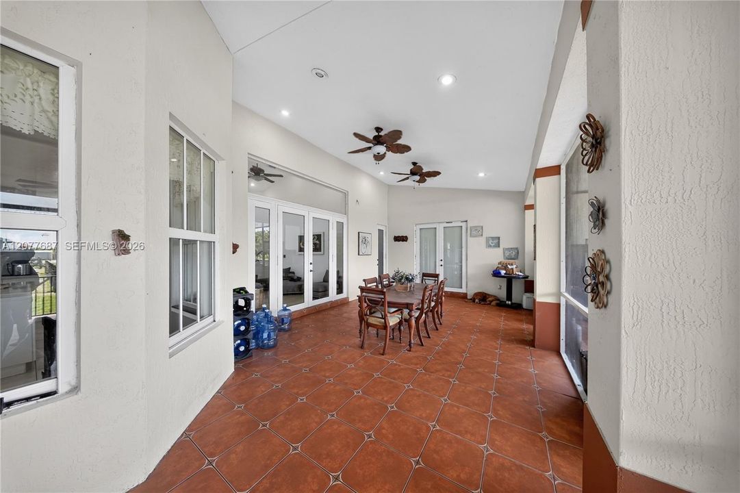 For Sale: $2,150,000 (5 beds, 5 baths, 3301 Square Feet)