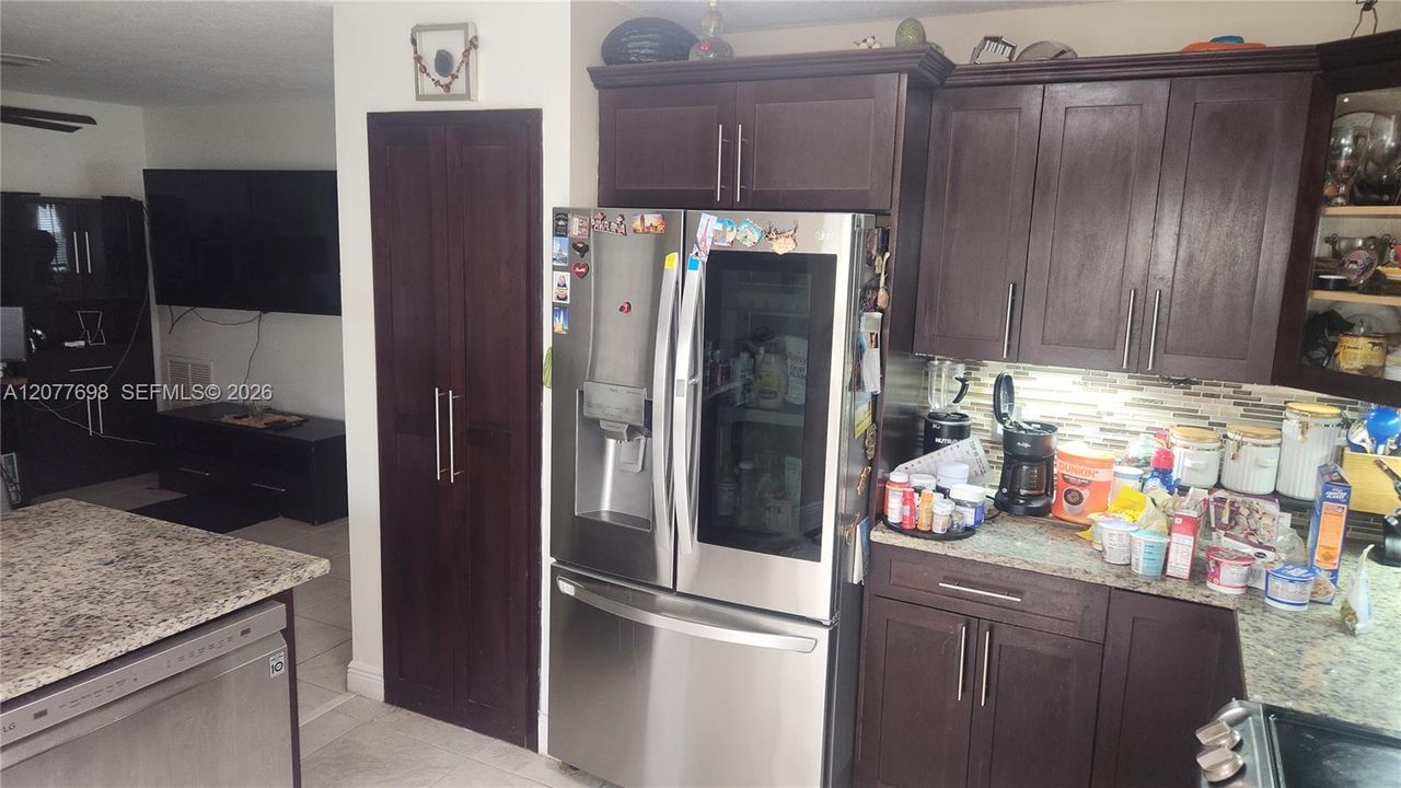 For Sale: $680,000 (3 beds, 2 baths, 2125 Square Feet)