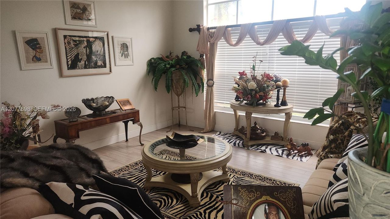 For Sale: $680,000 (3 beds, 2 baths, 2125 Square Feet)