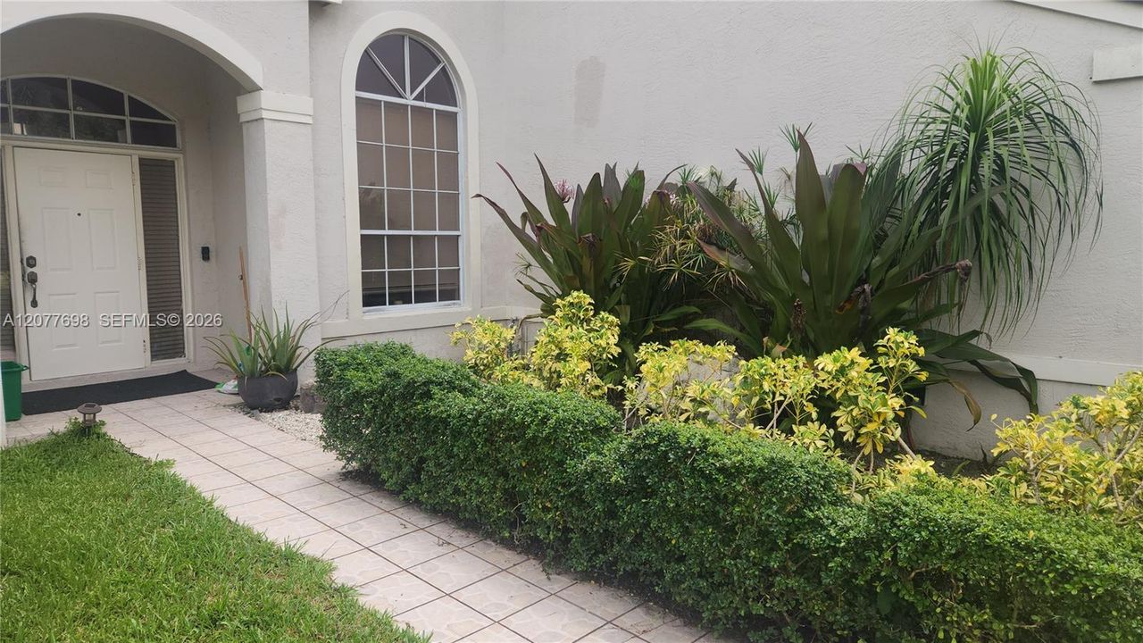 For Sale: $680,000 (3 beds, 2 baths, 2125 Square Feet)