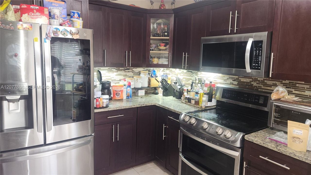For Sale: $680,000 (3 beds, 2 baths, 2125 Square Feet)