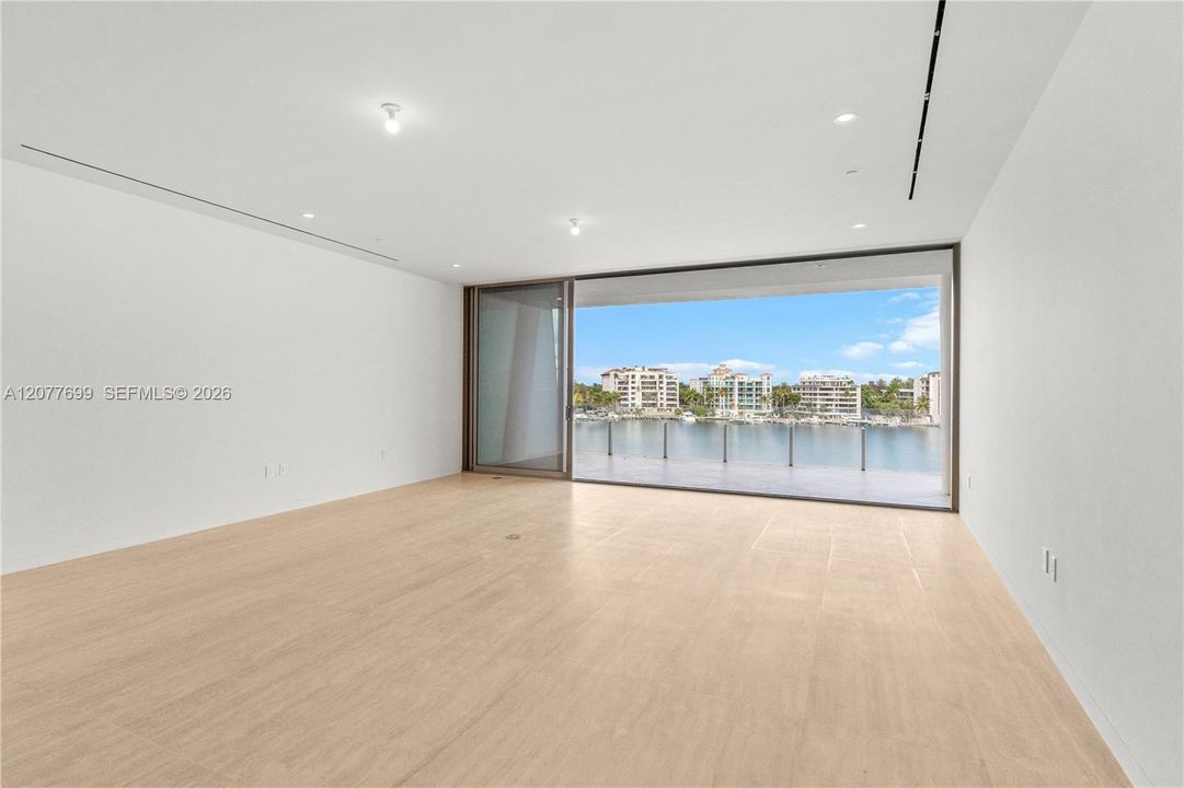 For Rent: $35,000 (3 beds, 3 baths, 0 Square Feet)