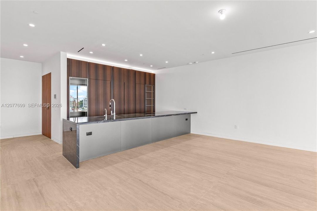 For Rent: $35,000 (3 beds, 3 baths, 0 Square Feet)