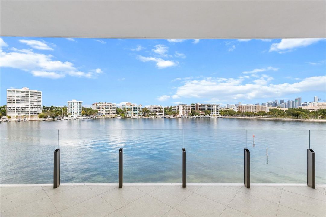 For Rent: $35,000 (3 beds, 3 baths, 0 Square Feet)
