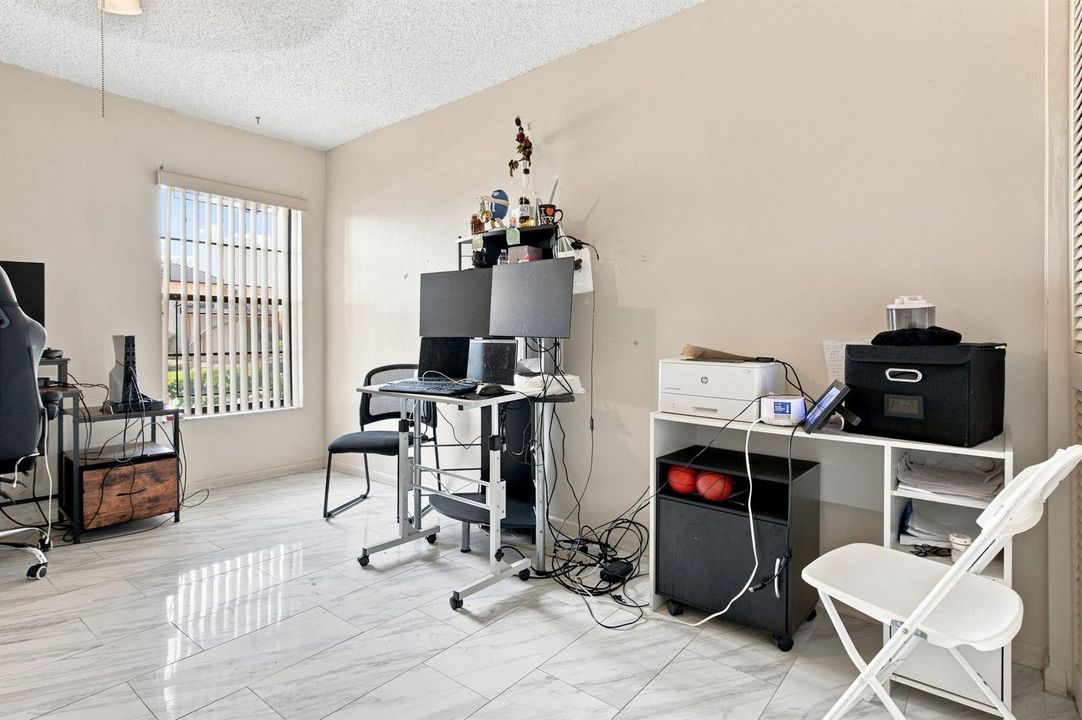 7918 HIBISCUS CIR 32